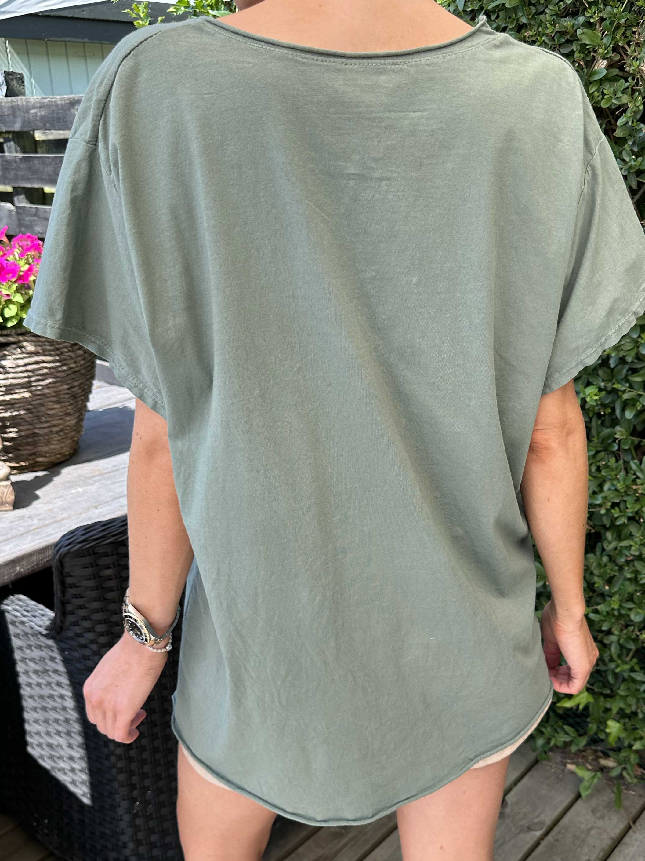 Alison - T-shirt med V-ringning i bomull - Army